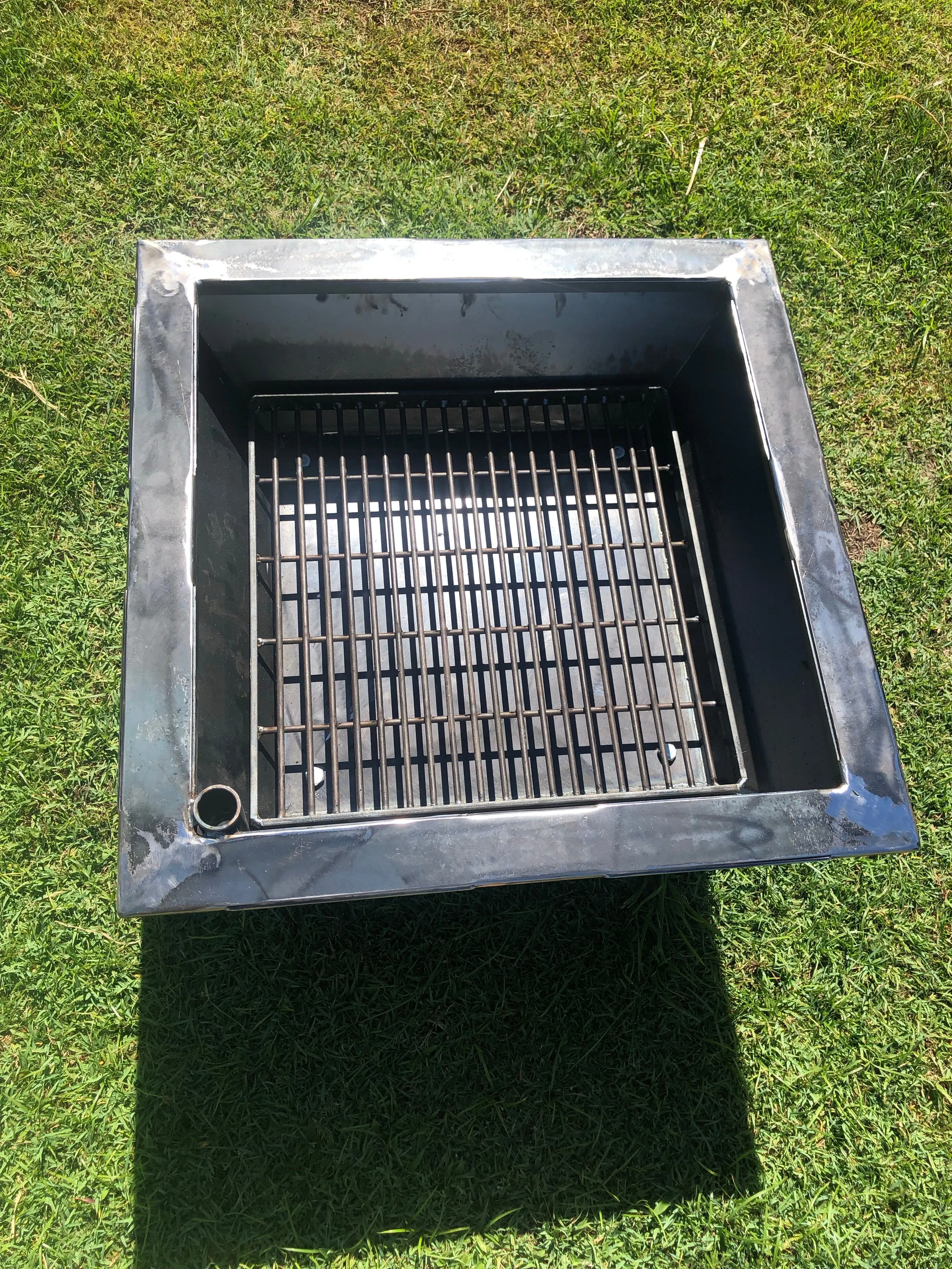 Backyard Fire Pit with Stabiliser, Swinging Grill, BBQ Pan & Cradle