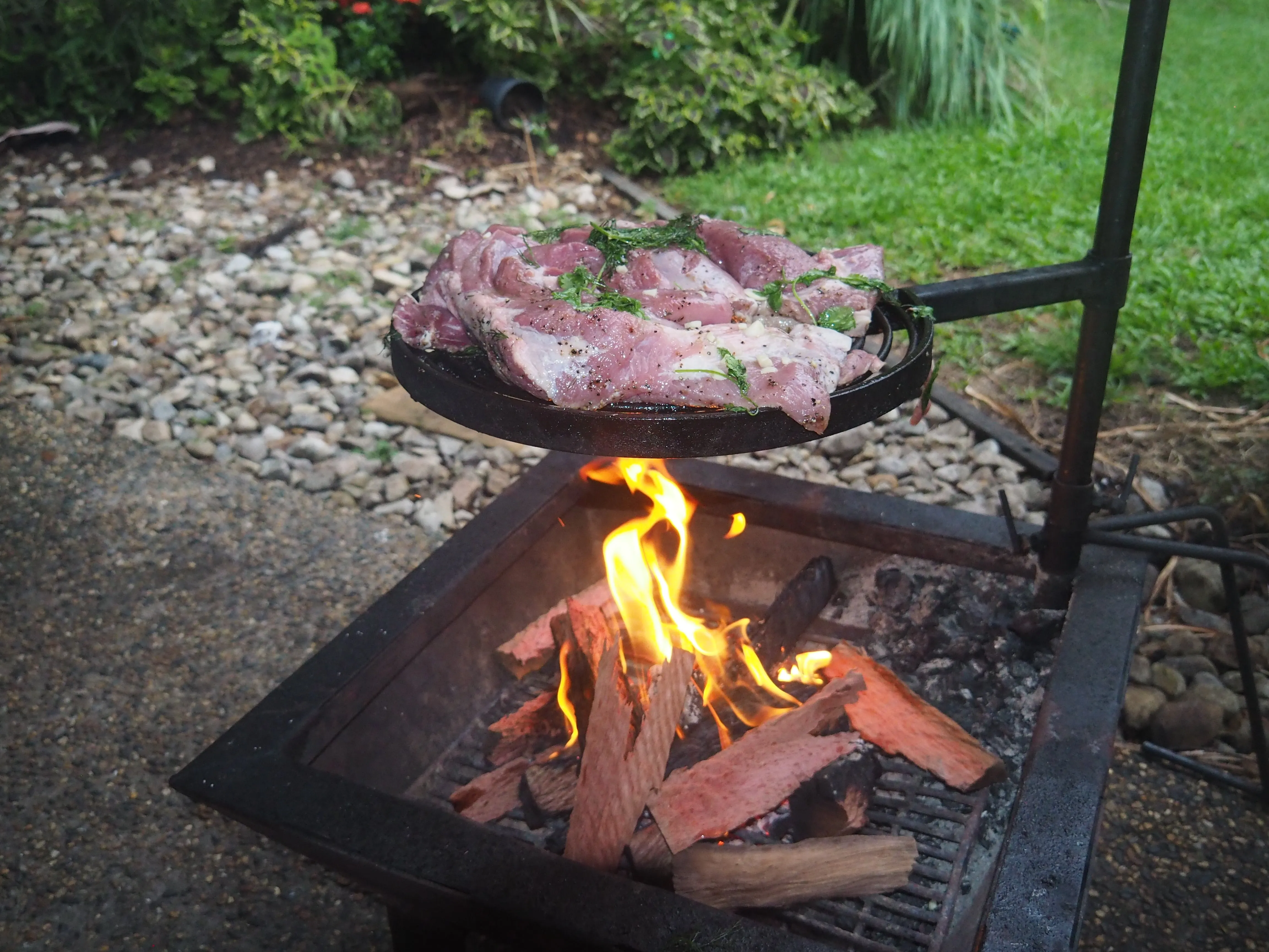 Backyard Fire Pit with Stabiliser, Swinging Grill, BBQ Pan & Cradle